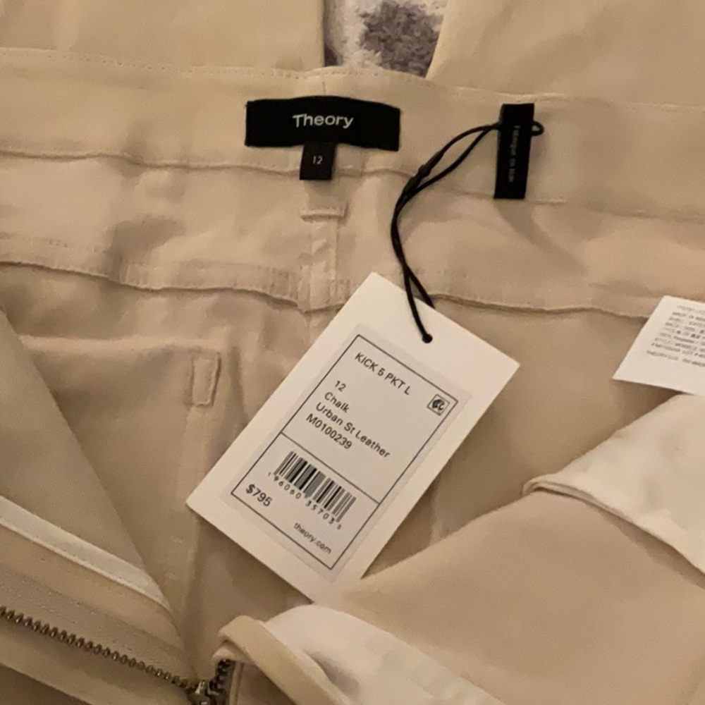 THEORY Lambskin leather KICK FLARE CROPPED PANTS size 12 color chalk - Picture 5 of 10